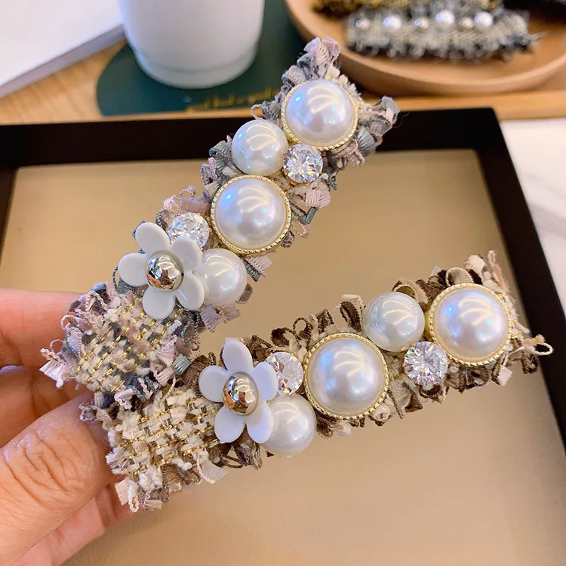 Wool Rhinestone Zircon Pearl Hairpins Korea Handmade Wool Bow Know Pearl Fall Winter Head Wear Accessories
Wool Rhinestone Zircon Pearl Hairpins Korea Handmade Wool Bow Know Pearl Fall Winter Head Wear Accessories