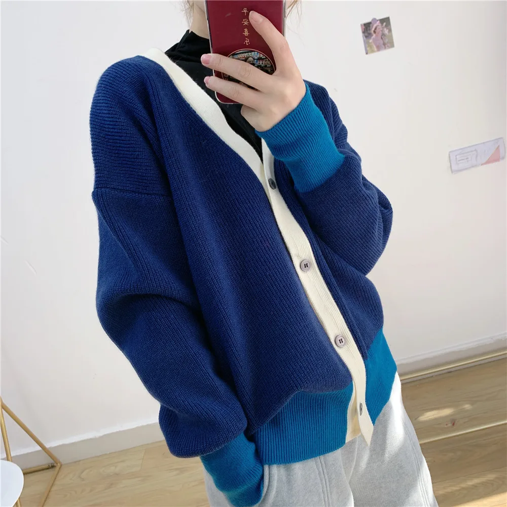 Autumn Winter 2021 Coat Women's Sweater Single-breasted Korean Simple Fashion Color Matching Knit Sweater V-neck Cardigans Women
Autumn Winter 2021 Coat Women's Sweater Single-breasted Korean Simple Fashion Color Matching Knit Sweater V-neck Cardigans Women