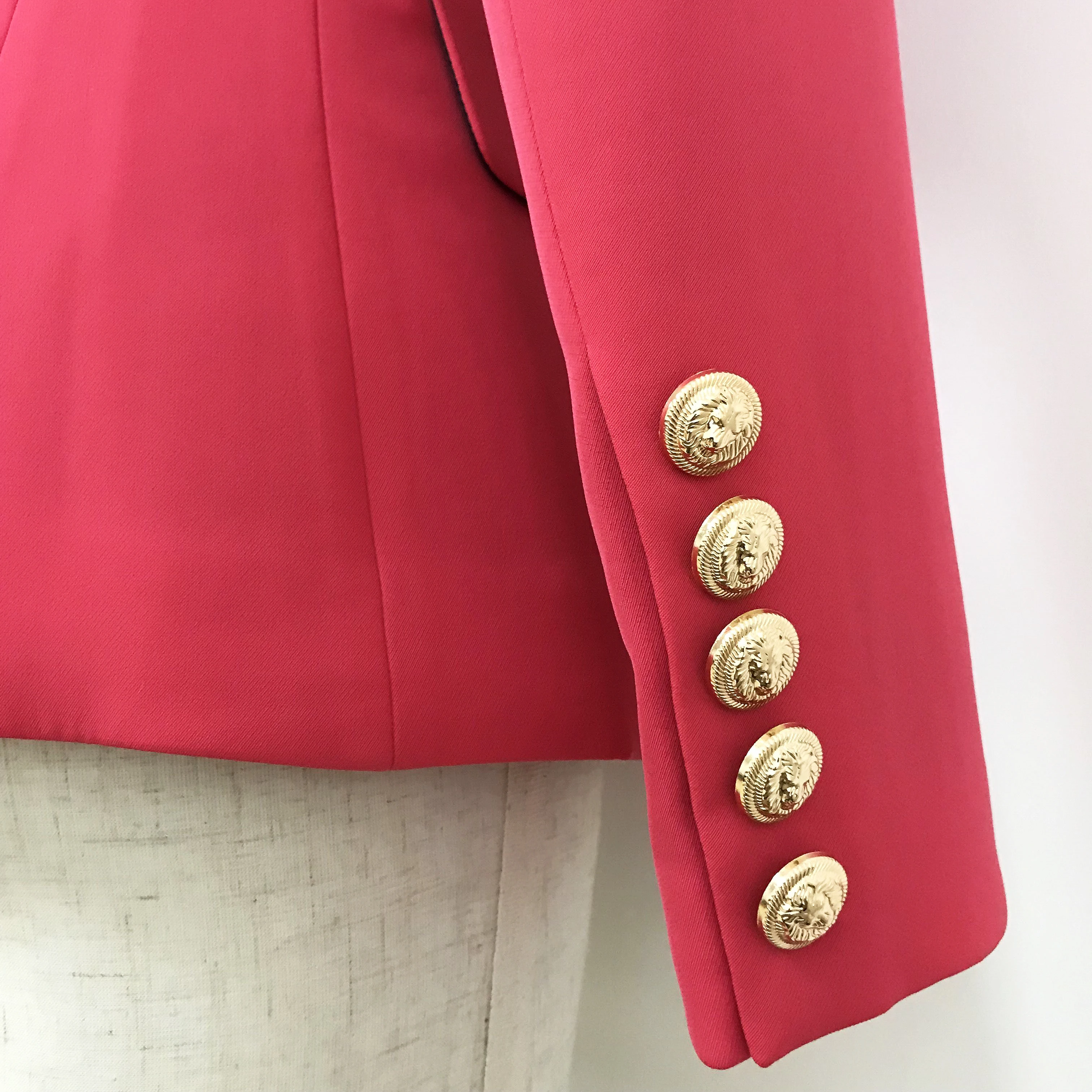 HIGH STREET Classic Baroque Designer Blazer Women's Metal Lion Buttons Double Breasted Blazer Coral Red
HIGH STREET Classic Baroque Designer Blazer Women's Metal Lion Buttons Double Breasted Blazer Coral Red