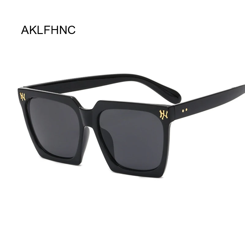 Солнцезащитные очки женские прямоугольные, квадратные, в стиле ретро, UV400 
Солнцезащитные очки женские прямоугольные, квадратные, в стиле ретро, UV400