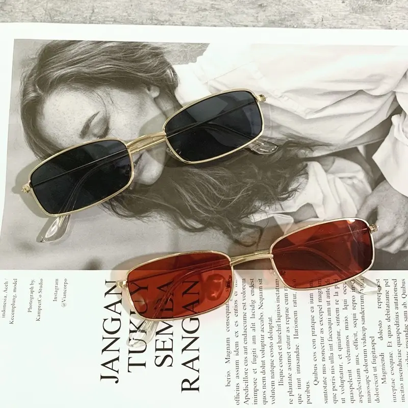 1PC Small Vintage Sunglass Shades Rectangle Sunglasses UV400 Metal Square Frame Clear Lens Sun Glasses Eyewear Men Women Goggles
1PC Small Vintage Sunglass Shades Rectangle Sunglasses UV400 Metal Square Frame Clear Lens Sun Glasses Eyewear Men Women Goggles