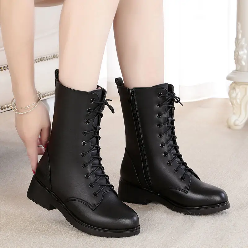 2021winter New Martin Boots Women's Wool Fleece Lined Cotton Middle Heel Wedge Thick Bottom Mid-Calf Lace up Military Large Size
2021winter New Martin Boots Women's Wool Fleece Lined Cotton Middle Heel Wedge Thick Bottom Mid-Calf Lace up Military Large Size