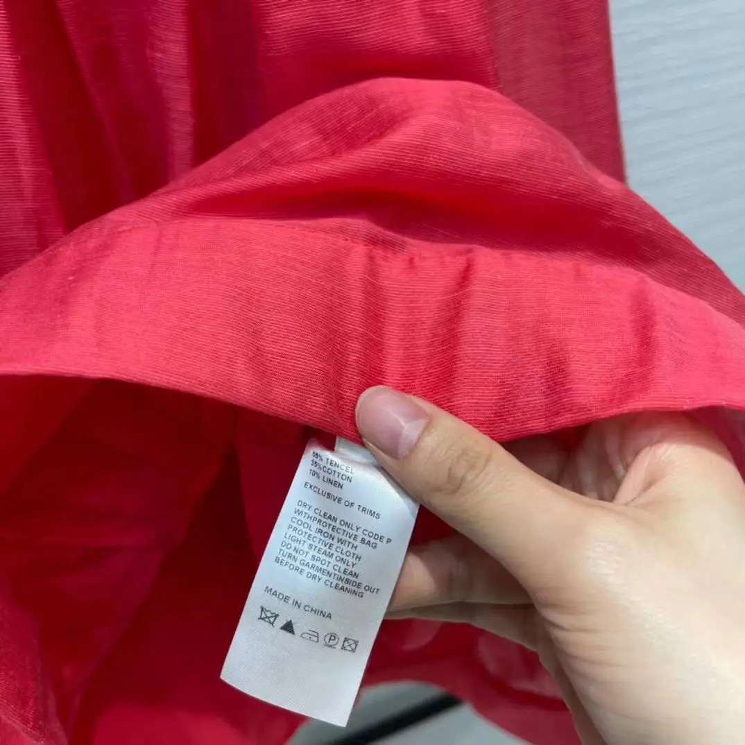 Dress 2021 summer new linen fabric petals V-neck waist short skirt sleeveless high waist open back wrapped chest red and white
Dress 2021 summer new linen fabric petals V-neck waist short skirt sleeveless high waist open back wrapped chest red and white
