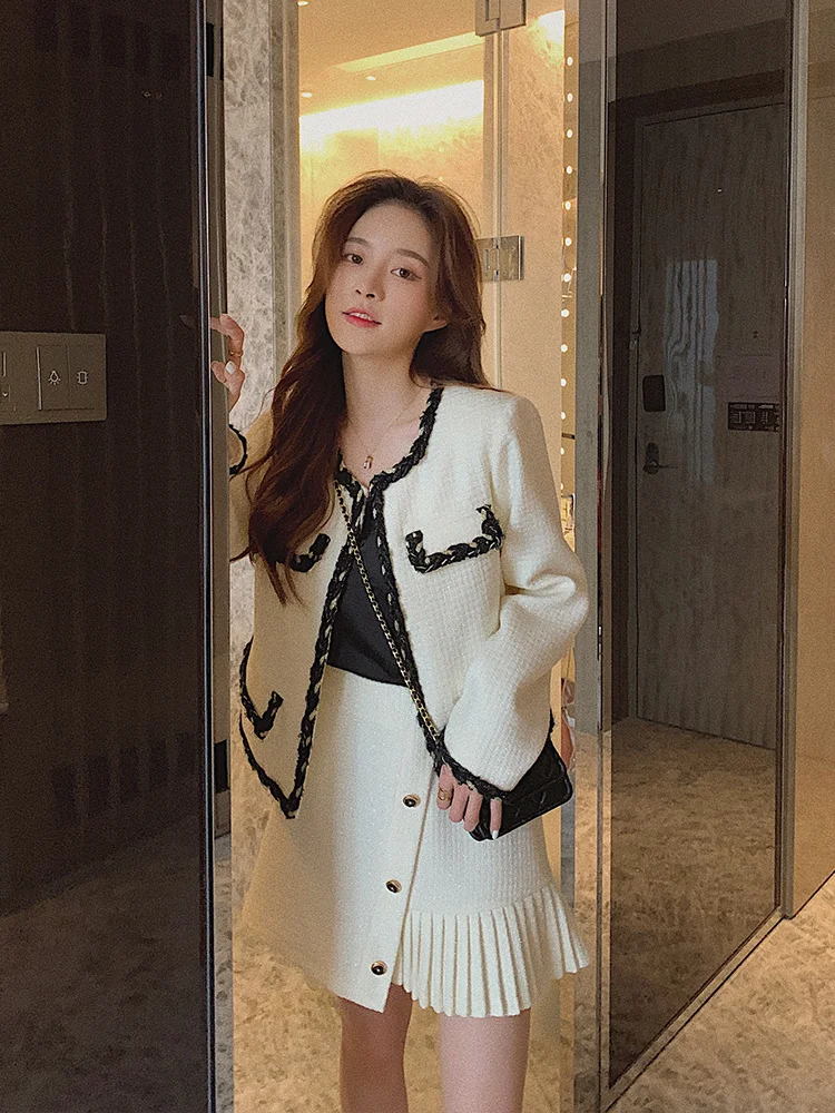 Female white perfumed coat, small, spring 2021, temper, network of French celebrities, red, overalls, two # pieces
Female white perfumed coat, small, spring 2021, temper, network of French celebrities, red, overalls, two # pieces
