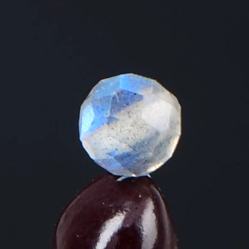5A Natural Blue Light Diamond Cut Moonstone Crystal Single Bead DIY Beads for Jewelry Making
5A Natural Blue Light Diamond Cut Moonstone Crystal Single Bead DIY Beads for Jewelry Making