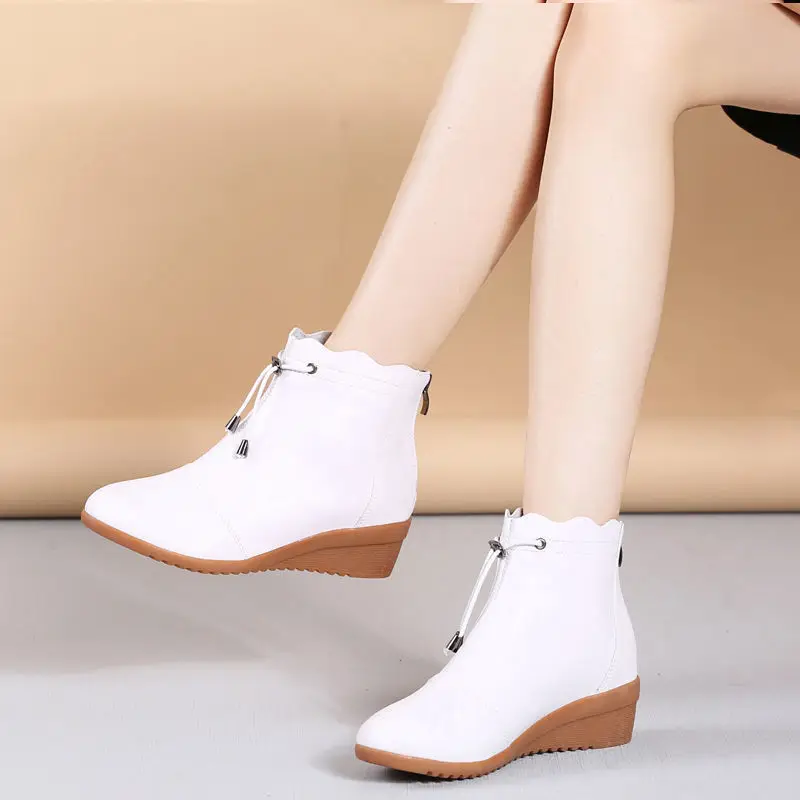 Females Platform Wedged-heel Boots Women Casual Soft Sole Winter Plush Warm Booties Ladies Comfy Loose Cotton Shoes Woman Boots
Females Platform Wedged-heel Boots Women Casual Soft Sole Winter Plush Warm Booties Ladies Comfy Loose Cotton Shoes Woman Boots