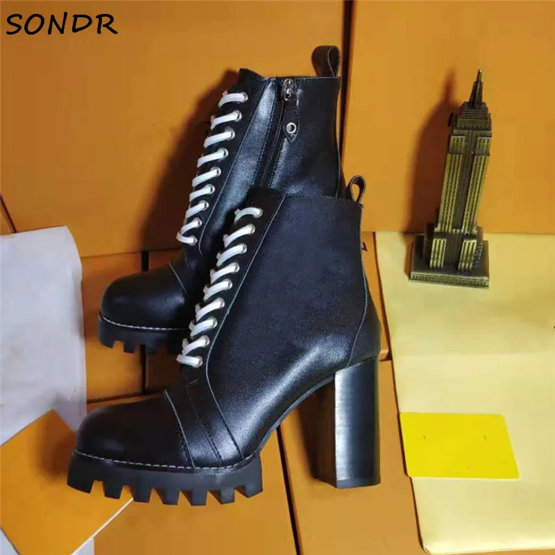 2021 Designer Lace Up Women Winter Boots Fashion Genuine Leather Platform Ankle Boots Woman Sexy Ladies Chunky Heel Martin Boots 
2021 Designer Lace Up Women Winter Boots Fashion Genuine Leather Platform Ankle Boots Woman Sexy Ladies Chunky Heel Martin Boots