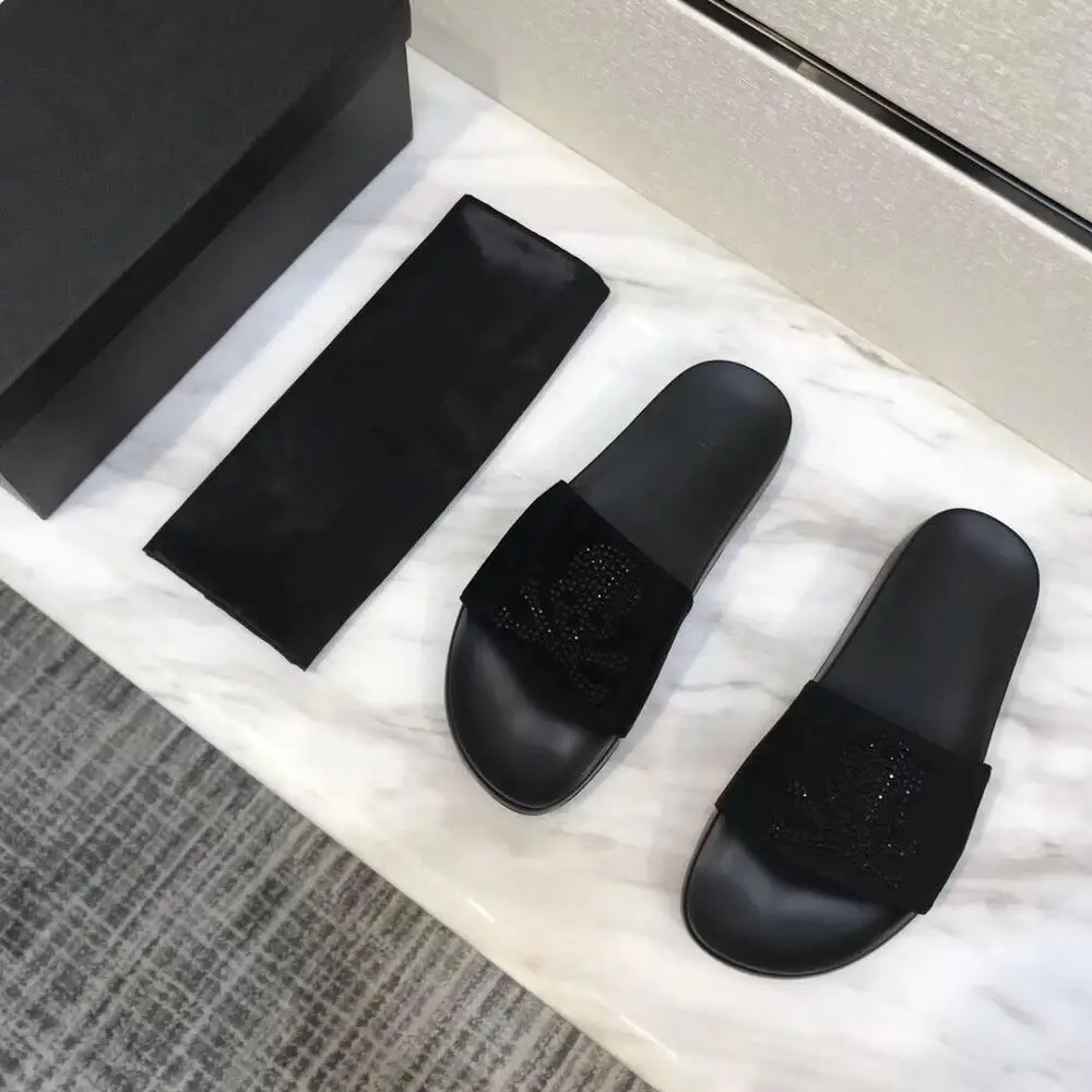 Fashion Casual Flats sneakers wholesale Luxury Brand skull Men Slipper Diamond Rhinestones Spikes men Sandals Rivets shoes
Fashion Casual Flats sneakers wholesale Luxury Brand skull Men Slipper Diamond Rhinestones Spikes men Sandals Rivets shoes