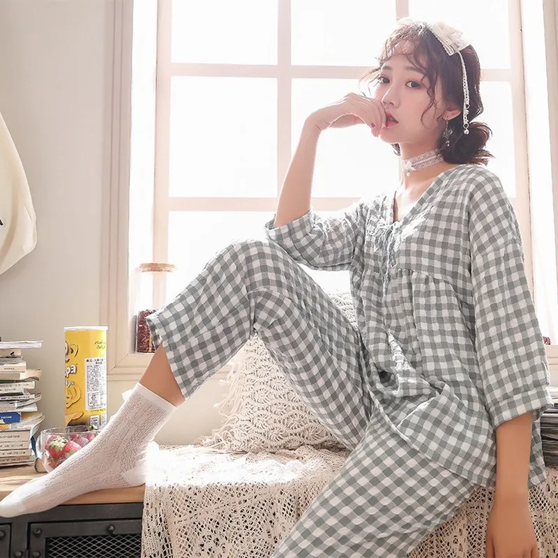 Plaid Long Sleeve V Neck Sleep Tops Trousers Two Piece Set Summer Cotton Pajamas for Women Sleepwear Comfortable Lounge Wear
Plaid Long Sleeve V Neck Sleep Tops Trousers Two Piece Set Summer Cotton Pajamas for Women Sleepwear Comfortable Lounge Wear