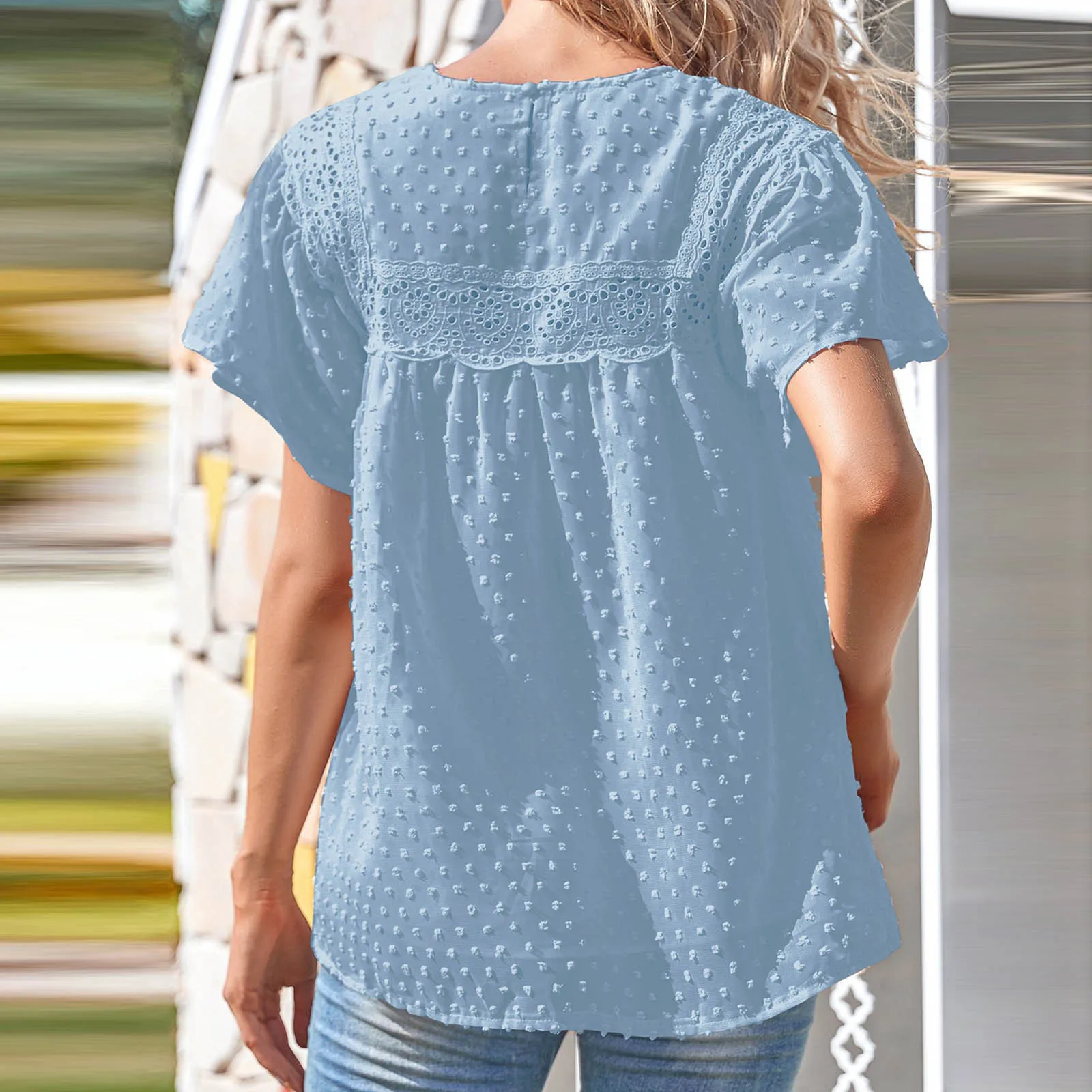 2021 Fashion Casual Women's Blouse Tops O-Neck Short Sleeve Tops Solid Color Hollow Out Female Summer Breathable Blouse femelle
2021 Fashion Casual Women's Blouse Tops O-Neck Short Sleeve Tops Solid Color Hollow Out Female Summer Breathable Blouse femelle