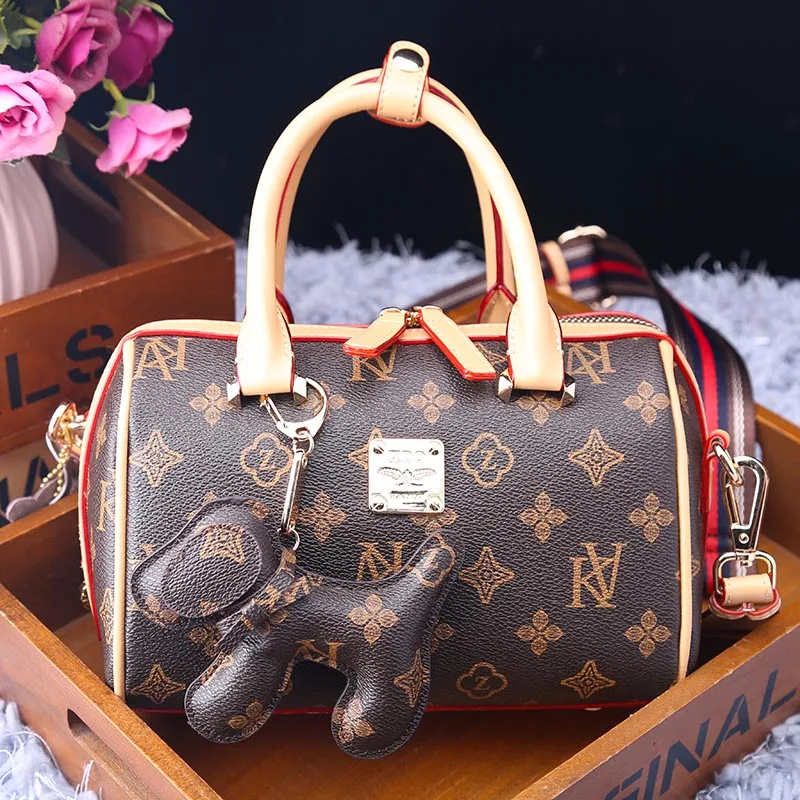 Genuine Leather Women Bostons 2021 New Fashion Classical Prints One Shoulder Bags Famous Handbags Sac De Luxe Femme Marque Cc
Genuine Leather Women Bostons 2021 New Fashion Classical Prints One Shoulder Bags Famous Handbags Sac De Luxe Femme Marque Cc