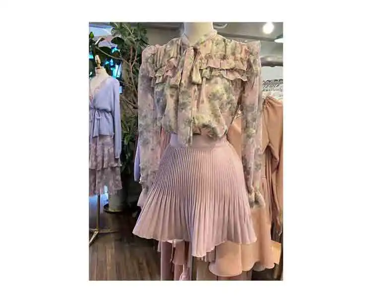 2021 New Pink Ruffles Skirt Suit Women Sweet Bow Print Chiffon Shirt High Waist Slimming Pleated Mini Skirt 2 Piece Set Outfits 
2021 New Pink Ruffles Skirt Suit Women Sweet Bow Print Chiffon Shirt High Waist Slimming Pleated Mini Skirt 2 Piece Set Outfits