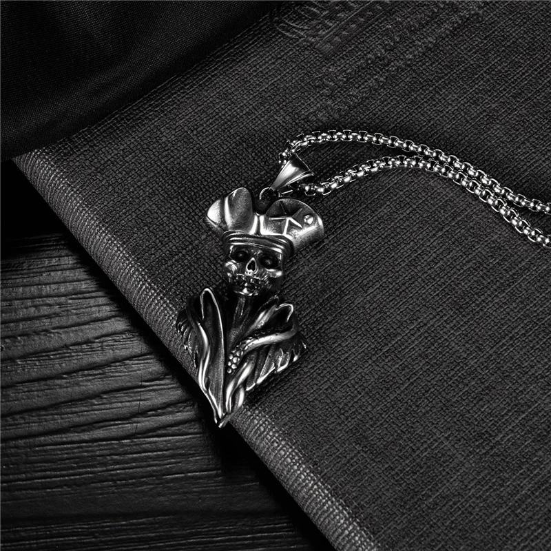 Nordic Fashion Skeleton Stainless Steel Color Personality Necklace Men Retro Pirate Skull Pendant Necklace Jewelry On The Neck
Nordic Fashion Skeleton Stainless Steel Color Personality Necklace Men Retro Pirate Skull Pendant Necklace Jewelry On The Neck