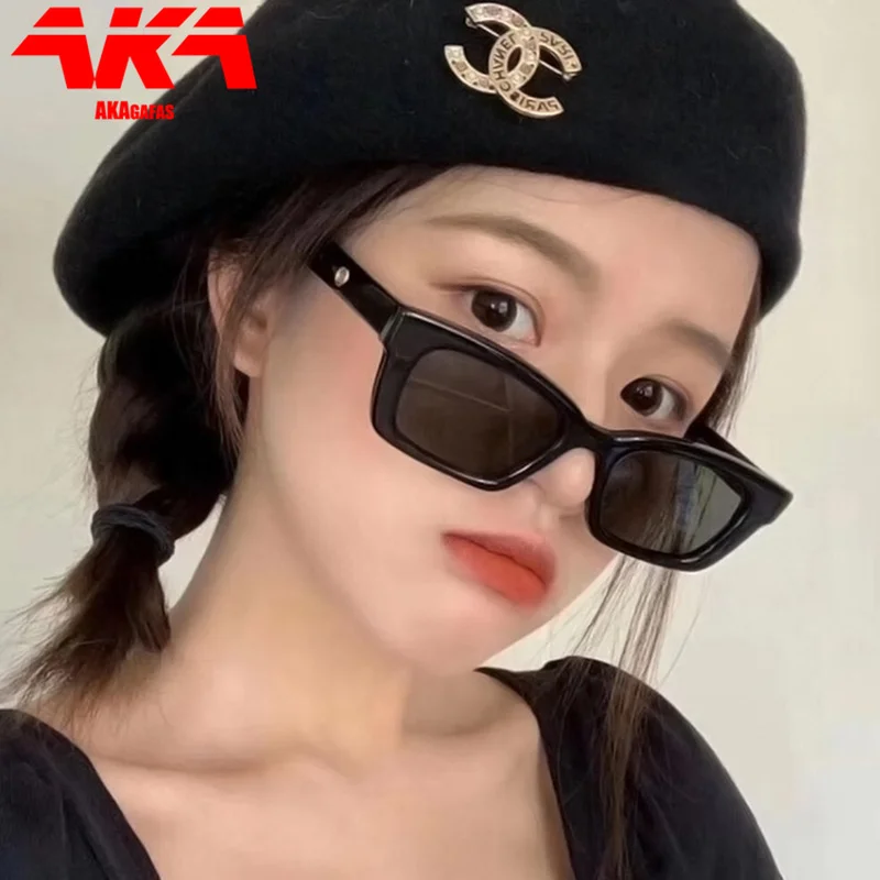 AKAgafas 2021 Women Sunglasses Vintage Sun Glasses Women Luxury Glasses Brand Designer Sunglasses for Women Small Frame Eyewear
AKAgafas 2021 Women Sunglasses Vintage Sun Glasses Women Luxury Glasses Brand Designer Sunglasses for Women Small Frame Eyewear