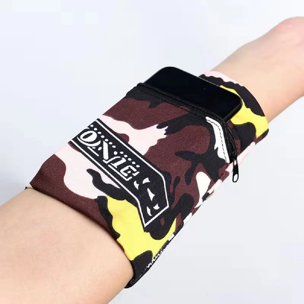 Running Mobile Phone Arm Bag Men And Women Sports Fitness Mobile Ohone Arm Sleeve Riding Wrist Bag Fashion Stretch Mini Coin Bag
Running Mobile Phone Arm Bag Men And Women Sports Fitness Mobile Ohone Arm Sleeve Riding Wrist Bag Fashion Stretch Mini Coin Bag