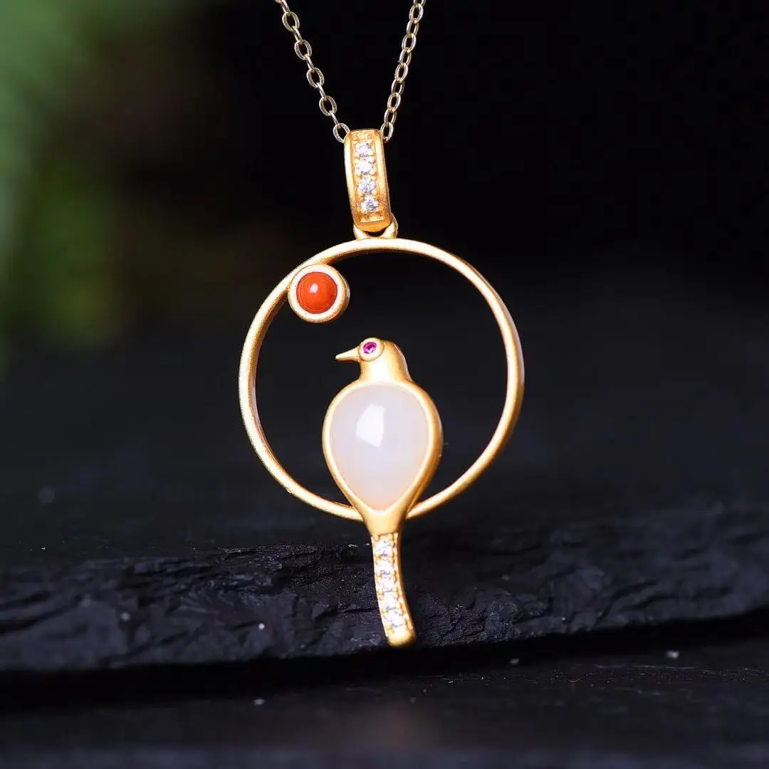 Natural 925 silver inlaid Hetian jade drop magpie pendant
Natural 925 silver inlaid Hetian jade drop magpie pendant