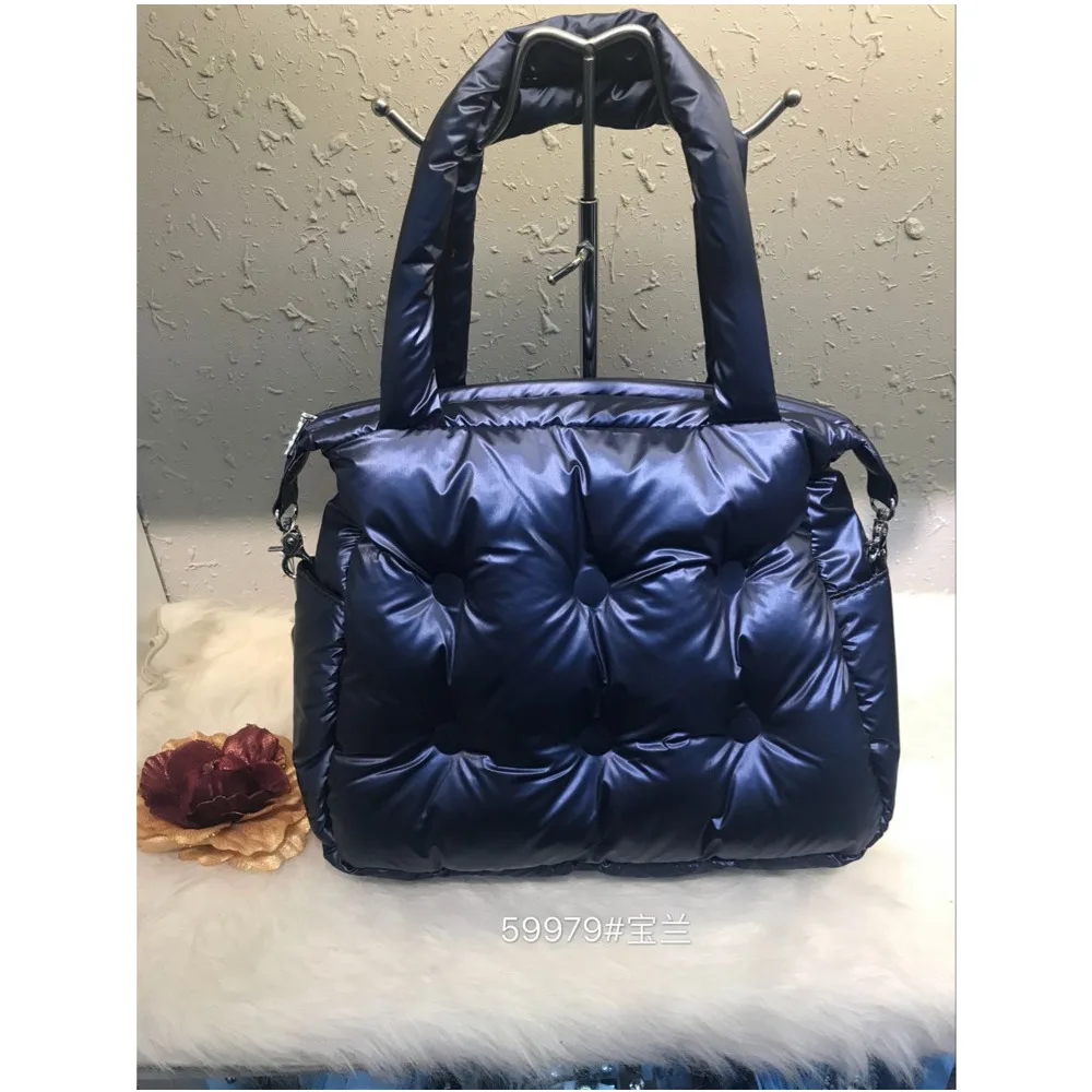 Женская сумка на осень и зиму, Новая Модная хлопковая куртка, объемная хлопковая подушка безопасности, портативная женская сумка на плечо с ...
Женская сумка на осень и зиму, Новая Модная хлопковая куртка, объемная хлопковая подушка безопасности, портативная женская сумка на плечо с ...