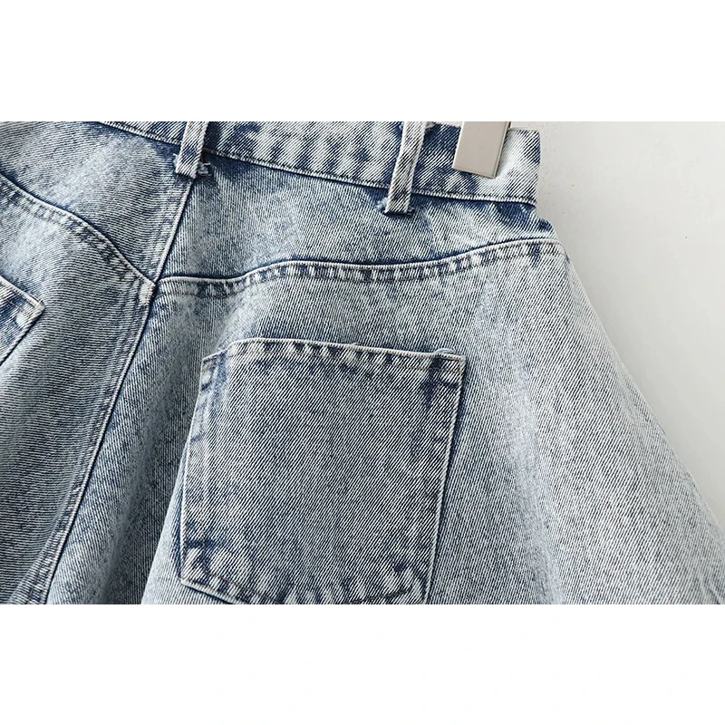 Denim Shorts Summer New Loose Wide Leg Denim Shorts Ripped Tasseled Retro Frayed Oversized Flared Culottes Fashion Streetwear
Denim Shorts Summer New Loose Wide Leg Denim Shorts Ripped Tasseled Retro Frayed Oversized Flared Culottes Fashion Streetwear
