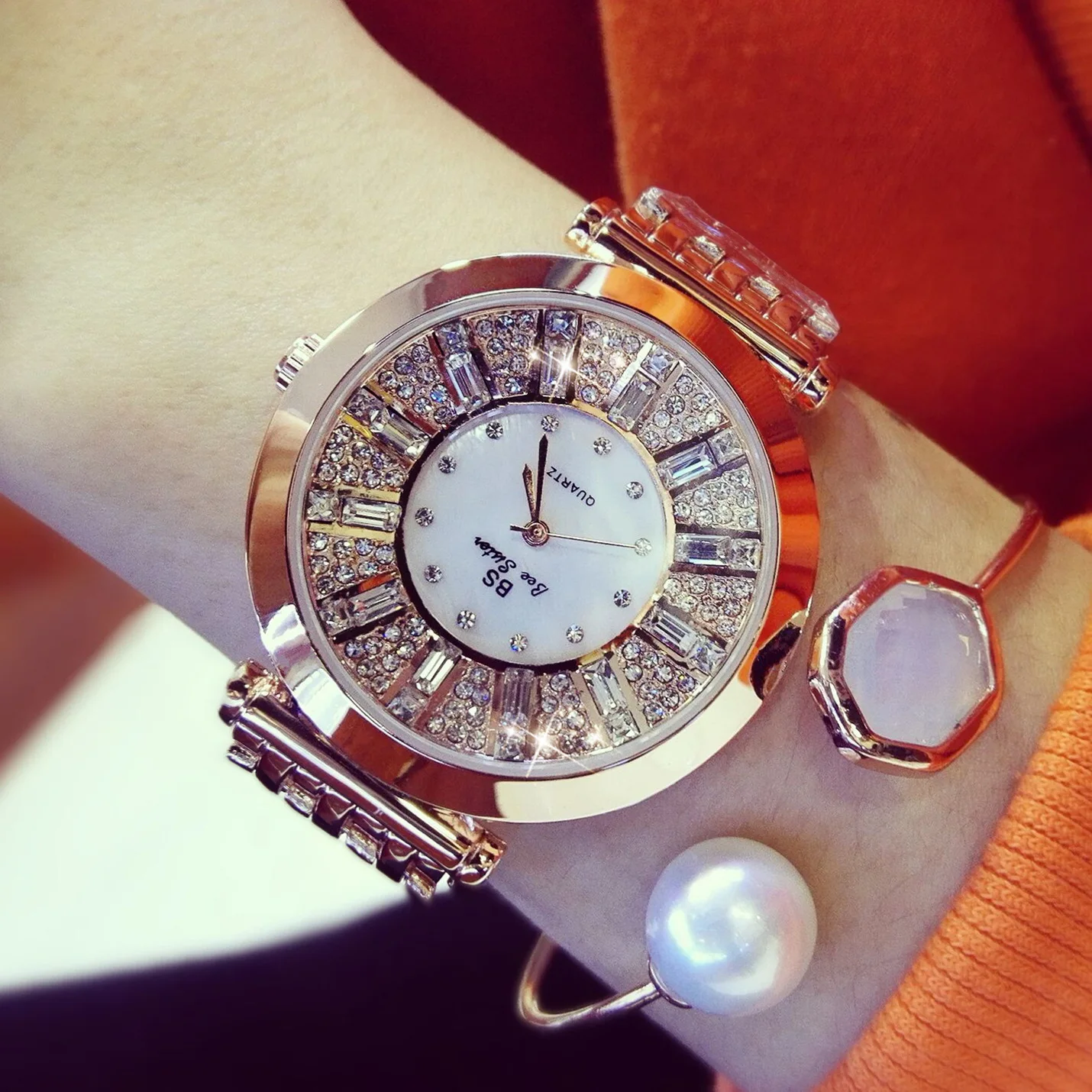 BS Neue Full Diamant frauen Uhr Kristall Damen Armband Handgelenk Uhren Uhr uhren Quarz damen uhren fur frauen 116635
BS Neue Full Diamant frauen Uhr Kristall Damen Armband Handgelenk Uhren Uhr uhren Quarz damen uhren fur frauen 116635