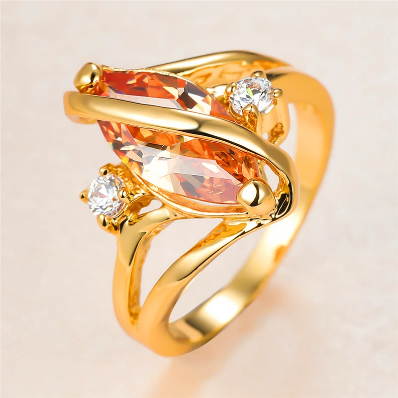 Trendy Female Champagne Crystal Big Ring Charm Gold Color Wedding Rings For Women Luxury Bride Leaf Zircon Engagement Ring 
Trendy Female Champagne Crystal Big Ring Charm Gold Color Wedding Rings For Women Luxury Bride Leaf Zircon Engagement Ring
