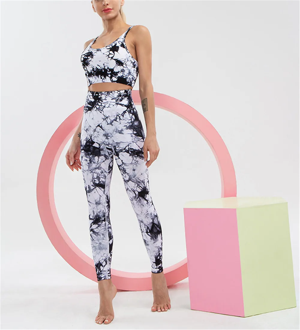 Ms. Seamless yoga suit the gym fitness leggings long sleeve of tall waist coat tight pants
Ms. Seamless yoga suit the gym fitness leggings long sleeve of tall waist coat tight pants