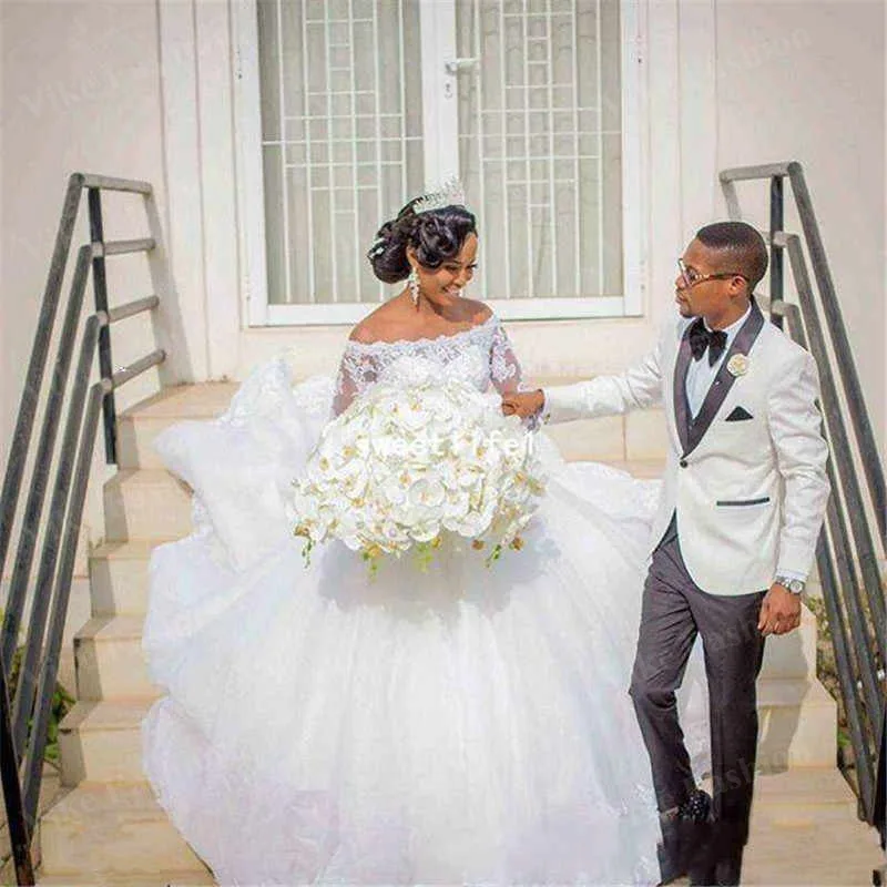 African Wedding Dresses Ball Gown Off the shoulder with Long Sleeves Cheap Wedding Reception Dress Bridal Gowns
African Wedding Dresses Ball Gown Off the shoulder with Long Sleeves Cheap Wedding Reception Dress Bridal Gowns