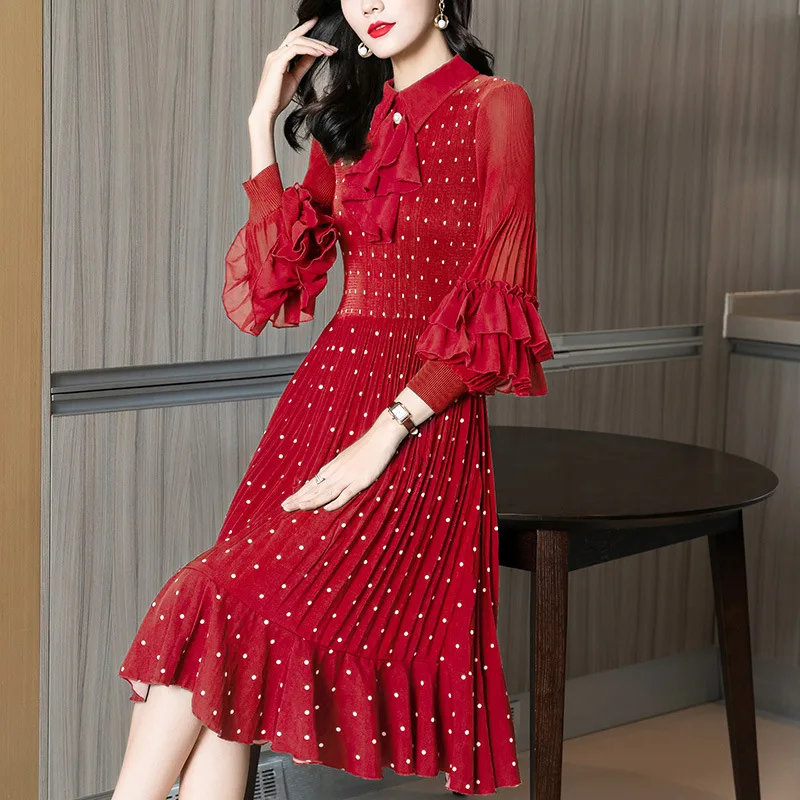 Shangpin early spring new dress female 2021 fashion celebrity temperament fashion wave point slim long black skirt
Shangpin early spring new dress female 2021 fashion celebrity temperament fashion wave point slim long black skirt