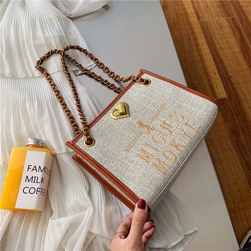 PU Leather Female Shoulder Bag Embroidered Letter Messenger Flap Women Bags Designer Handbags Korean Style bolsas feminina 2021 
PU Leather Female Shoulder Bag Embroidered Letter Messenger Flap Women Bags Designer Handbags Korean Style bolsas feminina 2021