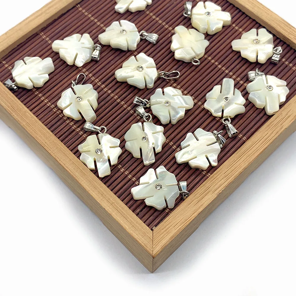 Natural White Pendant Haibei New Carved Leaf Pendant DIY Beach Seaside Handmade Jewelry Accessories Wholesale Production
Natural White Pendant Haibei New Carved Leaf Pendant DIY Beach Seaside Handmade Jewelry Accessories Wholesale Production