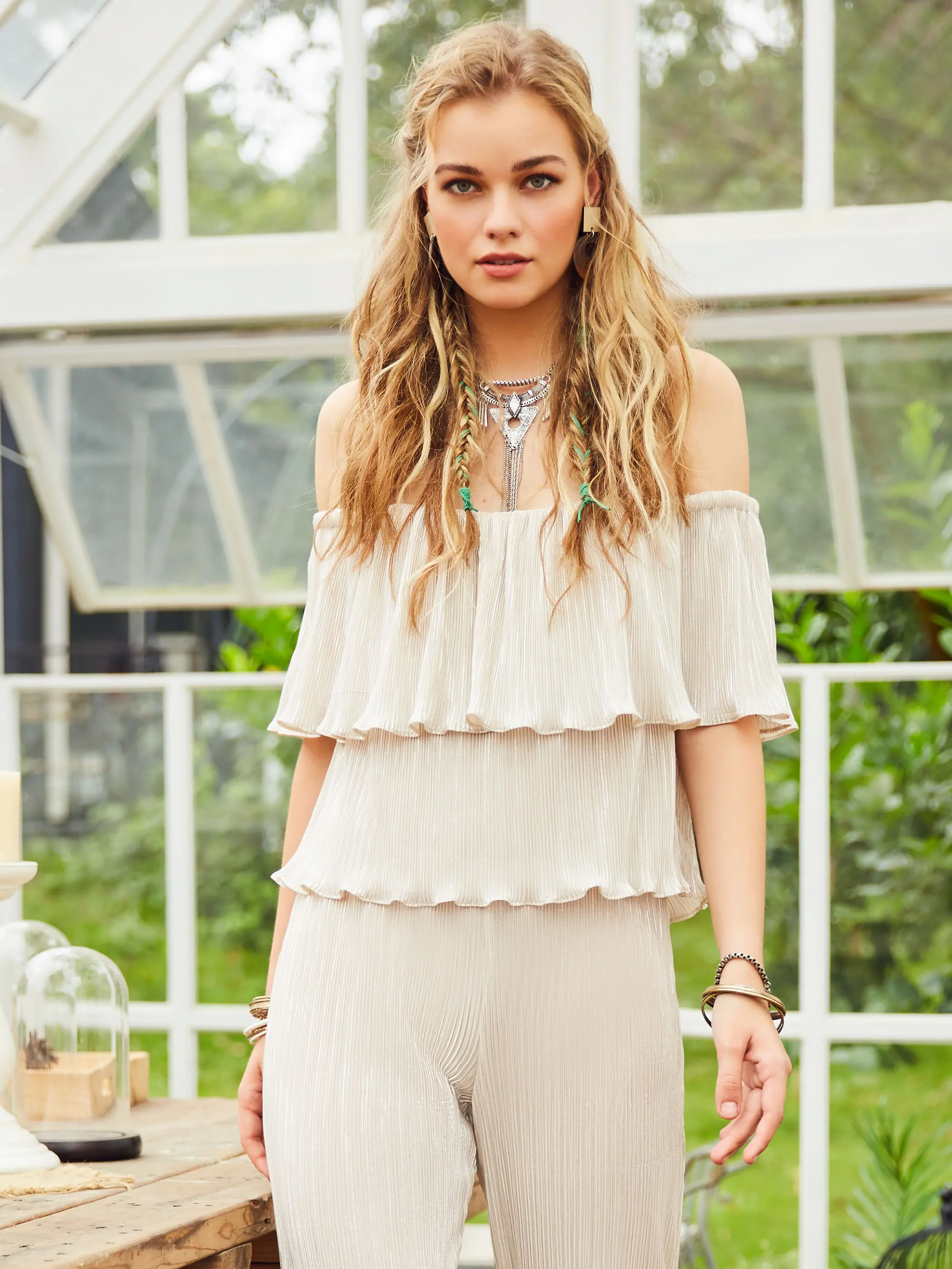 Boho Women Jumpsuit Autumn Sliver Slim Off Shoulder Ruffles Pleated Slash Neck Solid Elegant Ladies Bohemia Bodysuits
Boho Women Jumpsuit Autumn Sliver Slim Off Shoulder Ruffles Pleated Slash Neck Solid Elegant Ladies Bohemia Bodysuits