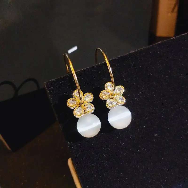 Simple Classic Zircon Flower Opal Earrings For Women 2021 New Fashion Jewelry Elegant pendientes bijoux
Simple Classic Zircon Flower Opal Earrings For Women 2021 New Fashion Jewelry Elegant pendientes bijoux