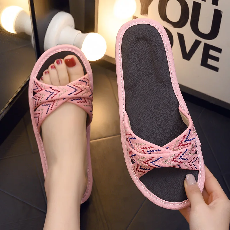 Couple's Summer Genuine Leather Indoor Slippers Anti-Slip Deodorant Breathable Home Slippers for Women/Men Household Shoes
Couple's Summer Genuine Leather Indoor Slippers Anti-Slip Deodorant Breathable Home Slippers for Women/Men Household Shoes