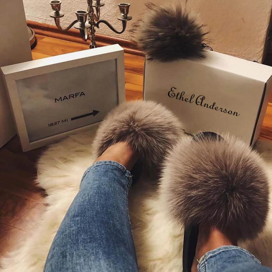 Real Fox Fur Women' Fox Fur Slippers Beautiful Fluffy Slides Home Plush Furry Rainbow Slippers Colorful Shoes Summer Flip Flops
Real Fox Fur Women' Fox Fur Slippers Beautiful Fluffy Slides Home Plush Furry Rainbow Slippers Colorful Shoes Summer Flip Flops