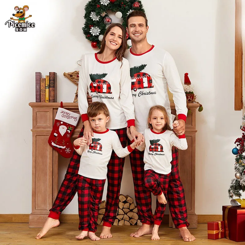 New Year 2021 Christmas Family Look Fatehr Son Mother Family Matching Outfits Daughter Men Women Child Pajamas Clothes Set
New Year 2021 Christmas Family Look Fatehr Son Mother Family Matching Outfits Daughter Men Women Child Pajamas Clothes Set