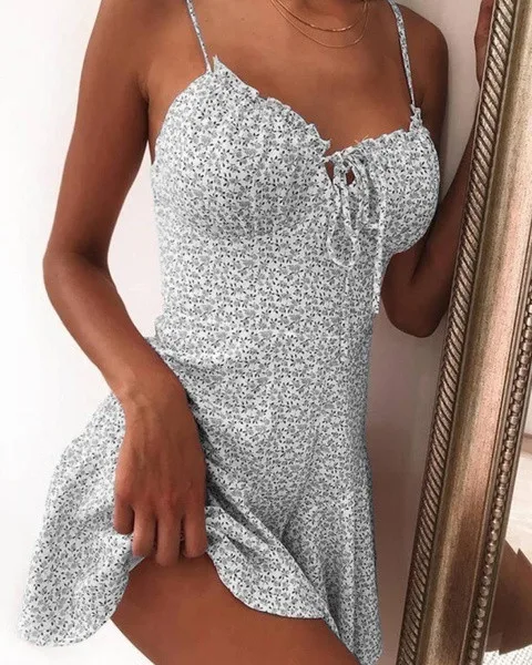 Hot Summer Bohema Female Sexy Spaghetti Strap Mini Dresses Vintage Floral Print Casual Dress for Women A-Line Ruffle Party Dress
Hot Summer Bohema Female Sexy Spaghetti Strap Mini Dresses Vintage Floral Print Casual Dress for Women A-Line Ruffle Party Dress