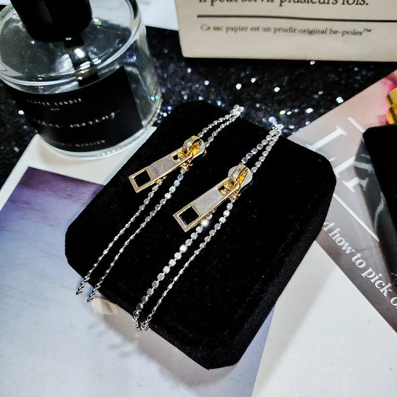 2020 New Brand Gold Chic Rock Zipper Earrings Long Metal Chain Tassel Drop Earrings Dropshipping/ Wholesale
2020 New Brand Gold Chic Rock Zipper Earrings Long Metal Chain Tassel Drop Earrings Dropshipping/ Wholesale