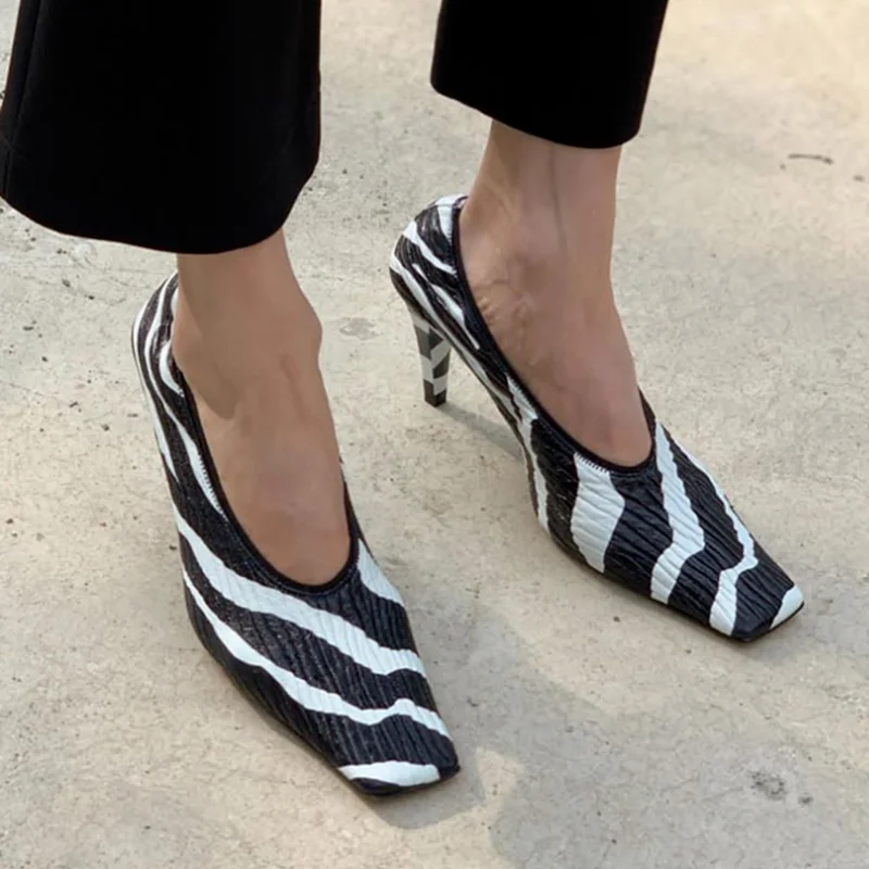 New Fashion Water Ripple Elastic Band High Heels Soft Leather Square Toe Temperament Womens Single Shoes Witch Shoes
New Fashion Water Ripple Elastic Band High Heels Soft Leather Square Toe Temperament Womens Single Shoes Witch Shoes