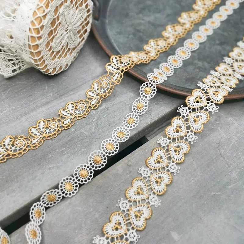 10Yds Handmade Golden Thread Flower Hearts Embroidered Lace Edge Trim Ribbon Applique Wedding Dress Sewing Craft 2021
10Yds Handmade Golden Thread Flower Hearts Embroidered Lace Edge Trim Ribbon Applique Wedding Dress Sewing Craft 2021