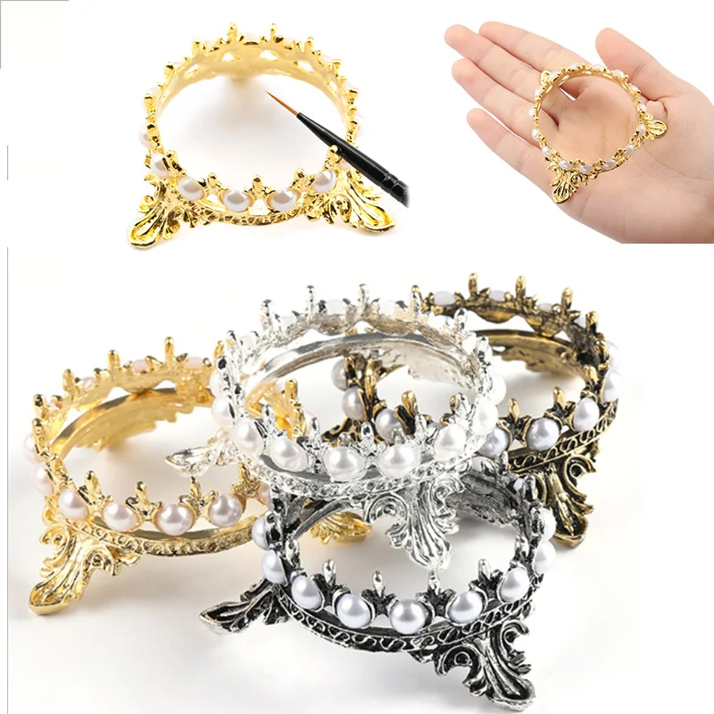 1 Pcs Luxurious Metal Nails Stand Holders Salon Brush Rack Carving Carrier Storage Nail Brush Holder For Nail Art Accessory
1 Pcs Luxurious Metal Nails Stand Holders Salon Brush Rack Carving Carrier Storage Nail Brush Holder For Nail Art Accessory