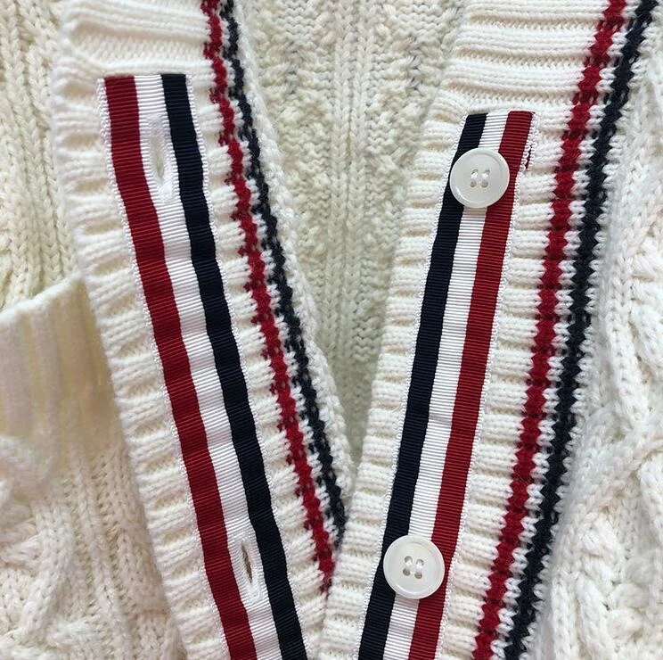 2021 Fashion Brand Sweater Wonen V-Neck Cardigans Clothing Striped Wool Long Thick Autumn Winter Casual Coat
2021 Fashion Brand Sweater Wonen V-Neck Cardigans Clothing Striped Wool Long Thick Autumn Winter Casual Coat