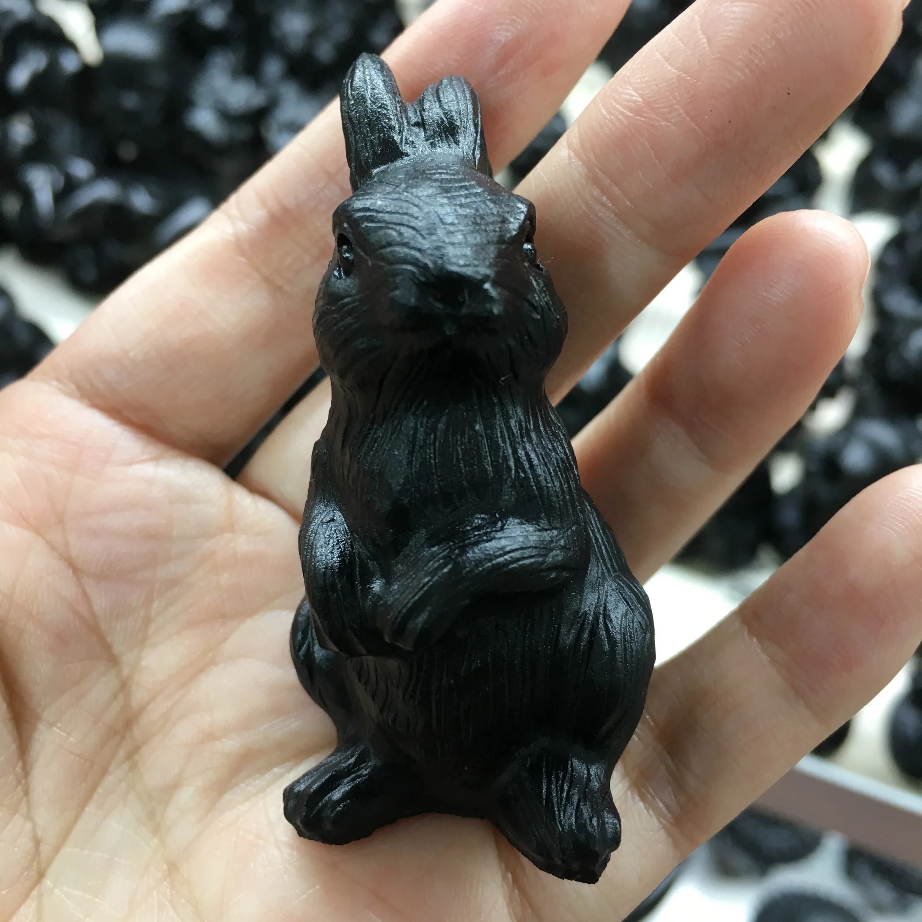 Статуэтка из натурального черного обсидиана ручной работы, резной Египетский кролик, Бог, животное, мощная Статуэтка для украшения дома, по...
Статуэтка из натурального черного обсидиана ручной работы, резной Египетский кролик, Бог, животное, мощная Статуэтка для украшения дома, по...