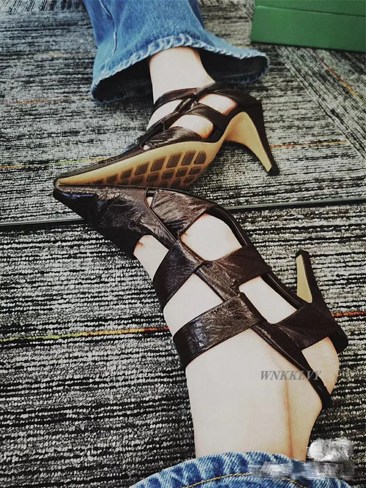 Women's Shoes 
Women's Shoes