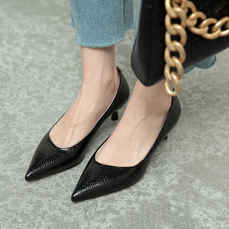 Osunlina Woman's Pointed Toe Pumps Fashion Slip On 5cm High Thin Heels Genuine Leather Wedding Party Lady Shoes Autumn A210
Osunlina Woman's Pointed Toe Pumps Fashion Slip On 5cm High Thin Heels Genuine Leather Wedding Party Lady Shoes Autumn A210