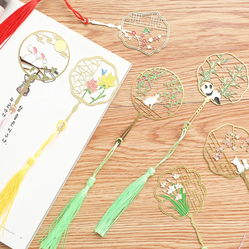 Bookmark Decorations Culture Tassel Metal Hollow Classical Chinese Style Bookmarks for Books
Bookmark Decorations Culture Tassel Metal Hollow Classical Chinese Style Bookmarks for Books