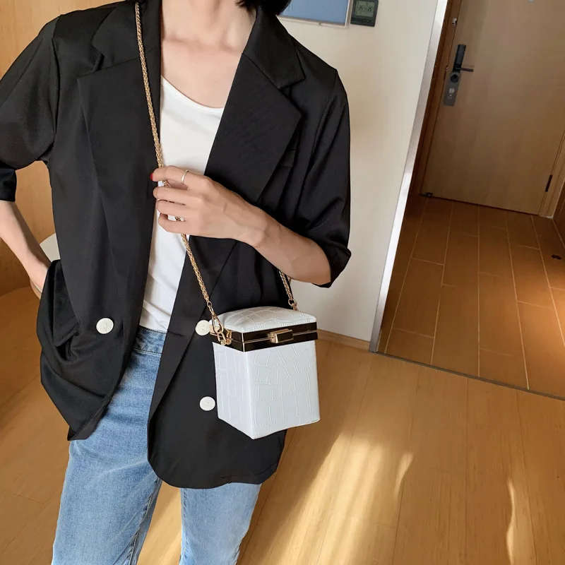 2020 Fashion Texture Shoulder Trend Western Style Cross-body Bag Crocodile Box Bag Women's Bag Flap Handbag Leather PU Purse
2020 Fashion Texture Shoulder Trend Western Style Cross-body Bag Crocodile Box Bag Women's Bag Flap Handbag Leather PU Purse