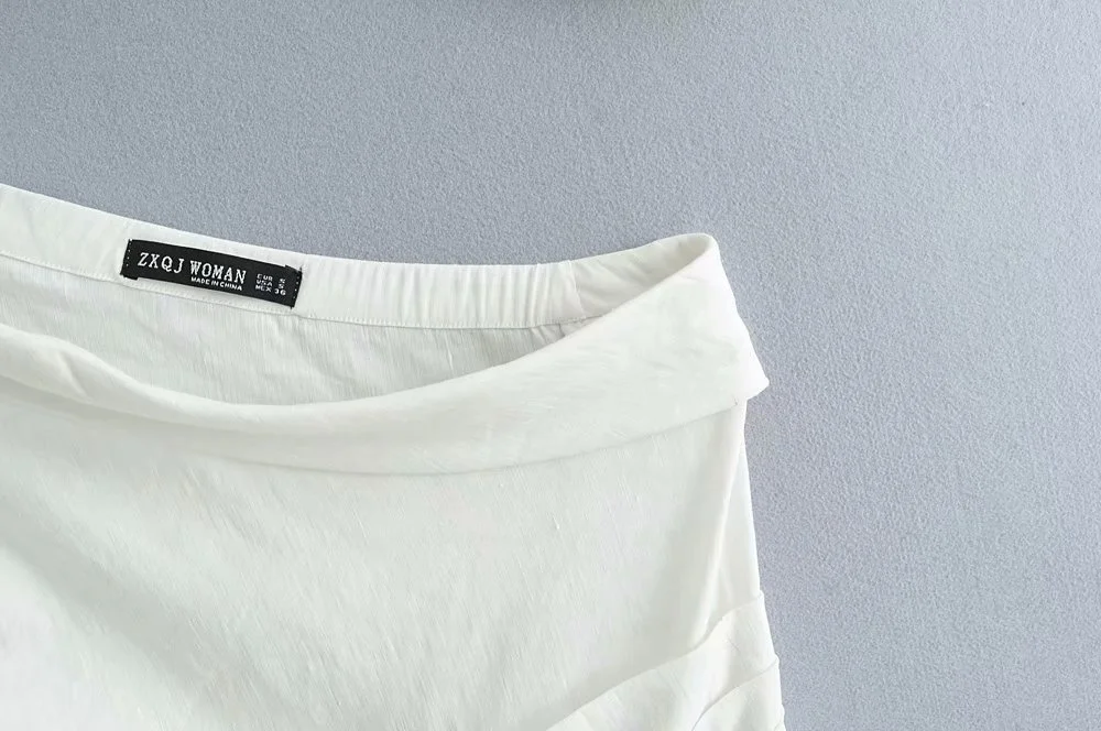 Blusa plisada de color liso con un hombro para mujer, camisa blanca con dobladillo irregular, LS3222
Blusa plisada de color liso con un hombro para mujer, camisa blanca con dobladillo irregular, LS3222