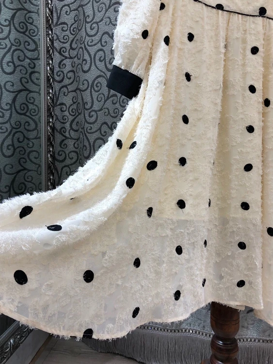 New High Quality Runway Dress 2021 Spring Summer Vestidos Women V-Neck Polka Dot Print Lace Patchwork Long Sleeve Dress Vintage
New High Quality Runway Dress 2021 Spring Summer Vestidos Women V-Neck Polka Dot Print Lace Patchwork Long Sleeve Dress Vintage