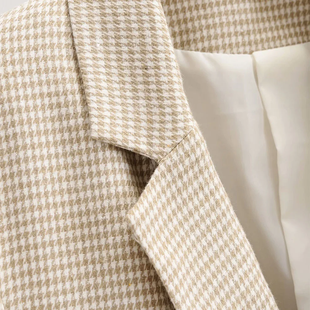 2021 Za New Women Fashion Wear Single Button Blazer Coat Vintage Long Sleeve Lattice Female Outerwear Chic
2021 Za New Women Fashion Wear Single Button Blazer Coat Vintage Long Sleeve Lattice Female Outerwear Chic
