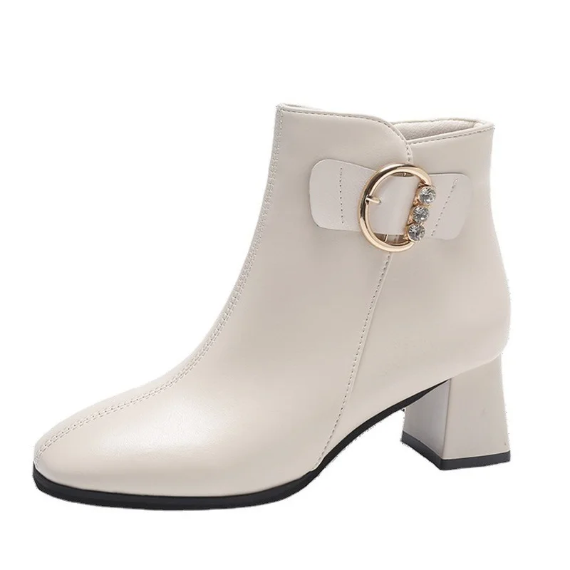 Short Boots Women Ankle Boots PU Leather Booties Woman Square Heel Platform Shoes Autumn Winter 2022Metal Decoration Lady Shoes
Short Boots Women Ankle Boots PU Leather Booties Woman Square Heel Platform Shoes Autumn Winter 2022Metal Decoration Lady Shoes