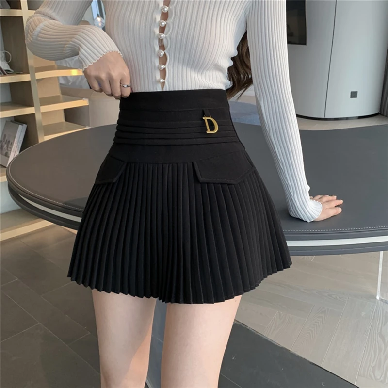Black Pleated Skirts Women High Waist Mini Skirt Metal Letter D Design A-Line Clubwear Korean Sexy Streetwear Show Casual Z325
Black Pleated Skirts Women High Waist Mini Skirt Metal Letter D Design A-Line Clubwear Korean Sexy Streetwear Show Casual Z325